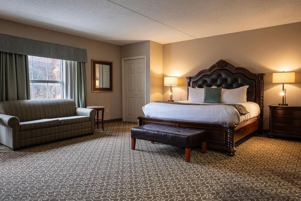 D. Hotel Suites & Spa Holyoke Exterior foto