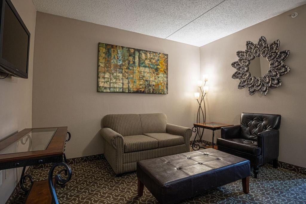 D. Hotel Suites & Spa Holyoke Exterior foto